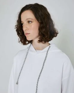 John Richmond Felpa Crop Con Cappuccio E Logo Ricamato Tone Sur Tone -John Richmond felpa crop con cappuccio e logo ricamato tone sur tone john richmond 54419479396699