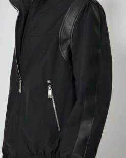 John Richmond Bomber Con Cappuccio Con Dettagli In Ecopelle -John Richmond giubbino con tasche frontali john richmond 53667442491739