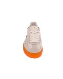 Sneakers In Pelle Con Bande Laterali E Borchiette -John Richmond sneakers con applicazioni mettaliche sul retro john richmond 54542865498459