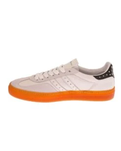 Sneakers In Pelle Con Bande Laterali E Borchiette -John Richmond sneakers con applicazioni mettaliche sul retro john richmond 54542865531227